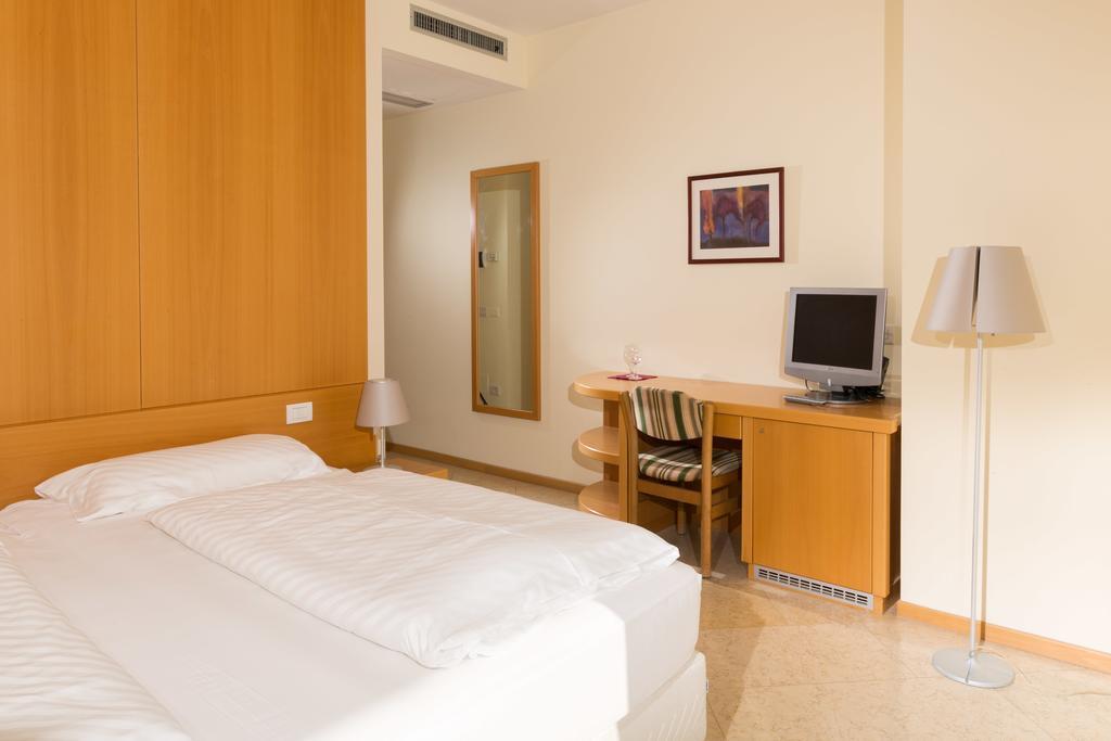 Hotel Maximilian 4*
