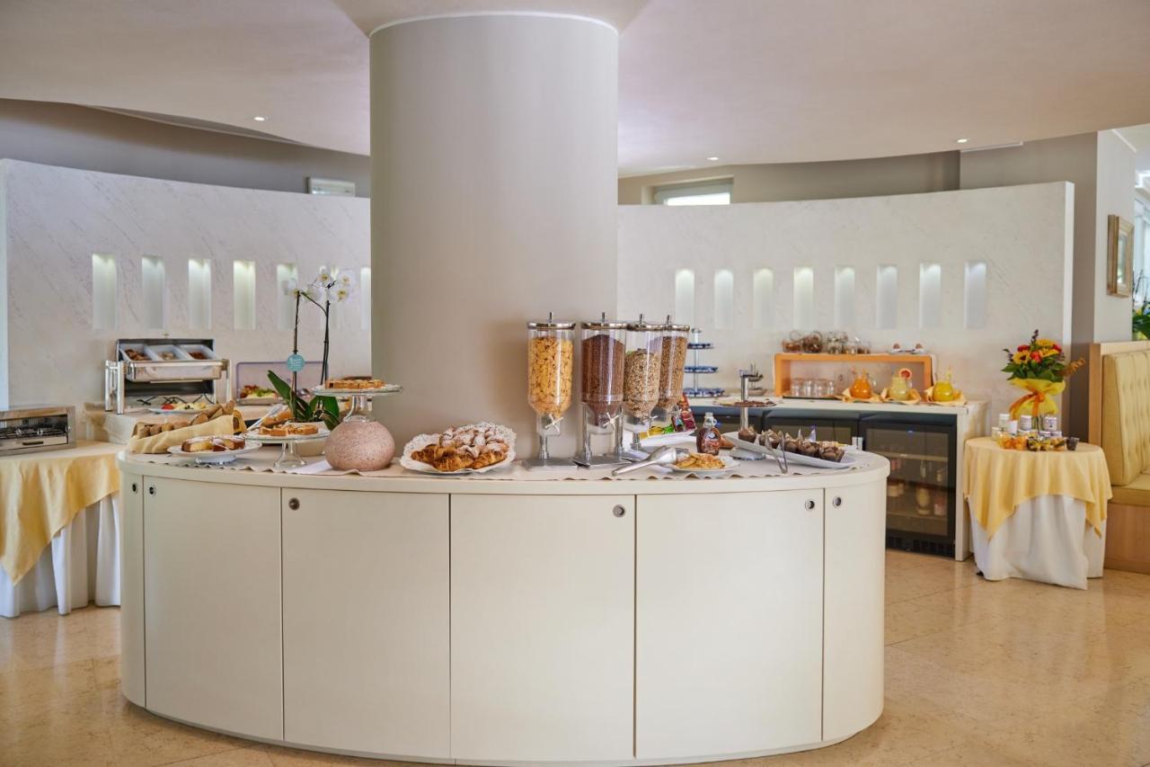 Hotel Maximilian 4*